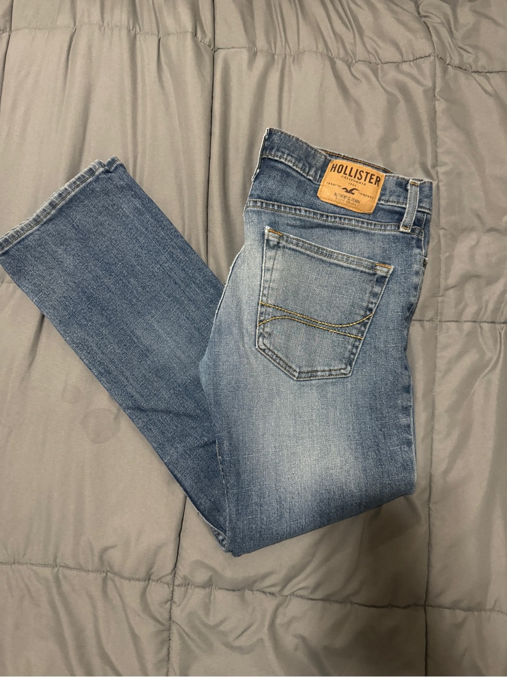 Hollister Men's Light Blue Slim Straight Jeans 32 x 30
